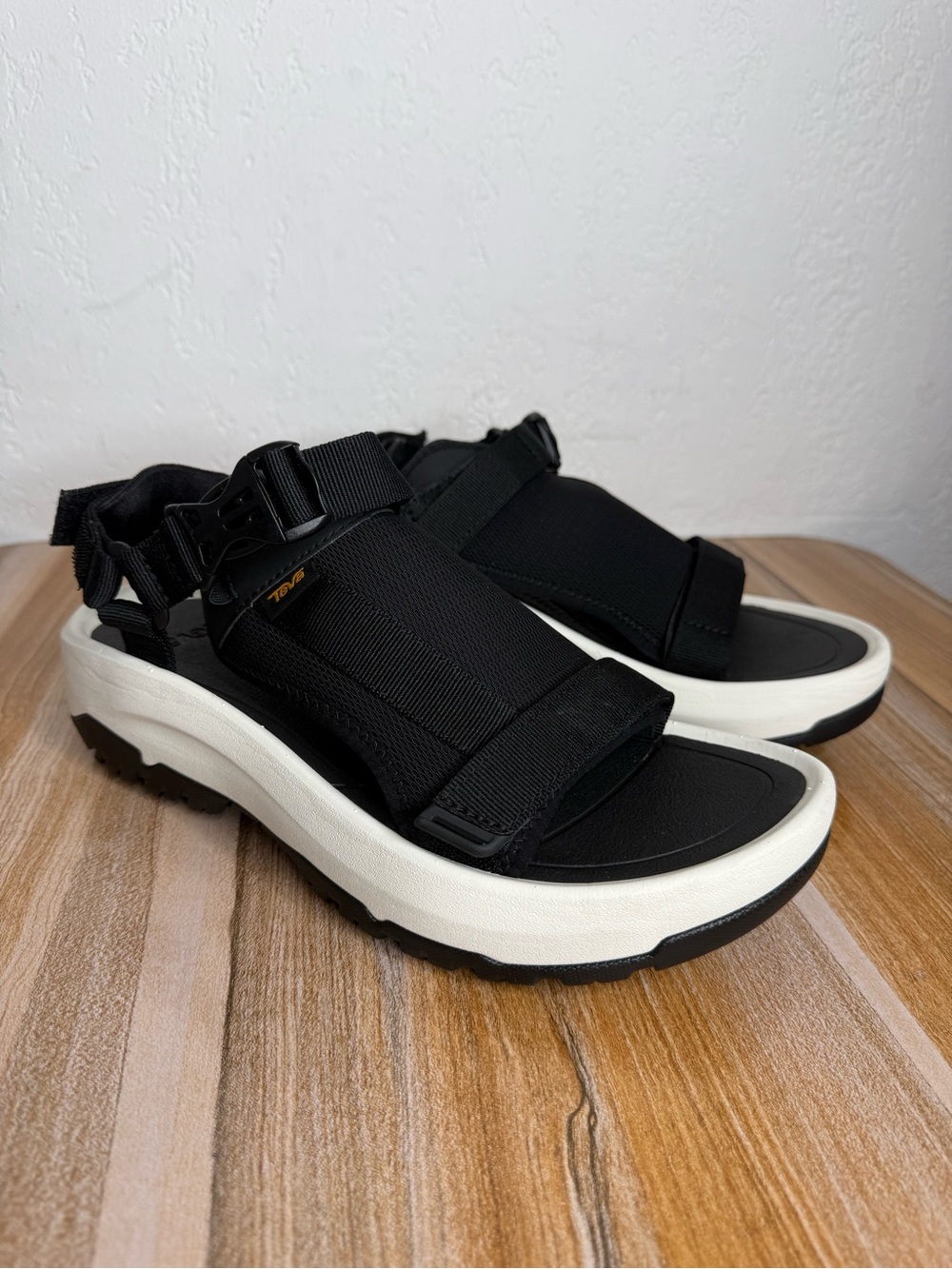 Teva Hurricane Ampsole Volt Sandals Black Platform Men’s Size 9 Women’s Size 11